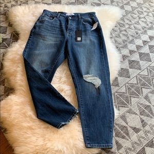 Brand New DL1961 Highrise boyfriend jeans